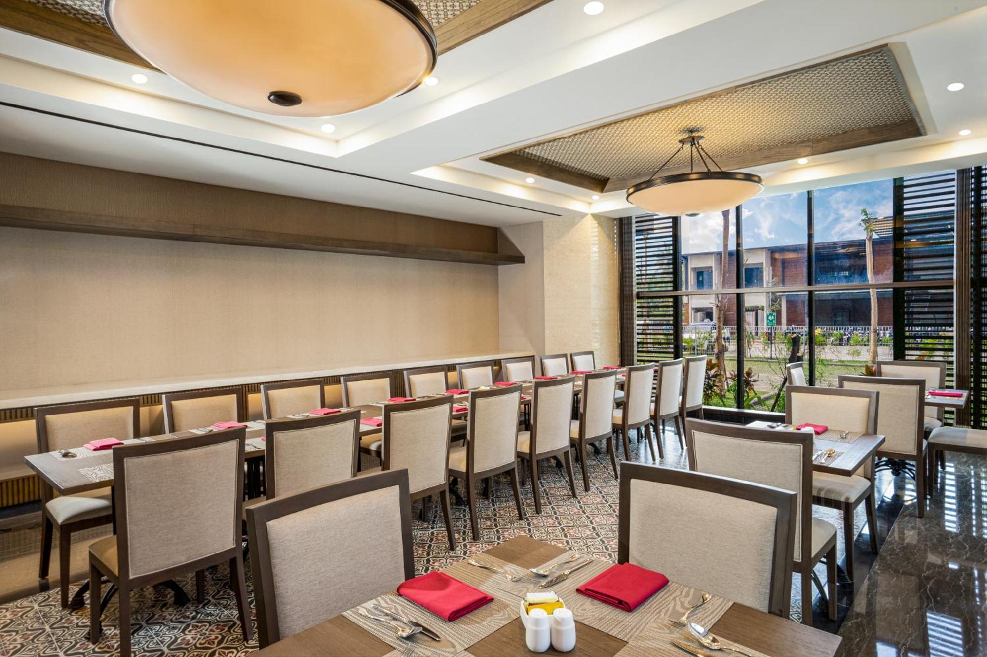 Swiss-Belhotel Airport Yogyakarta Ngoại thất bức ảnh