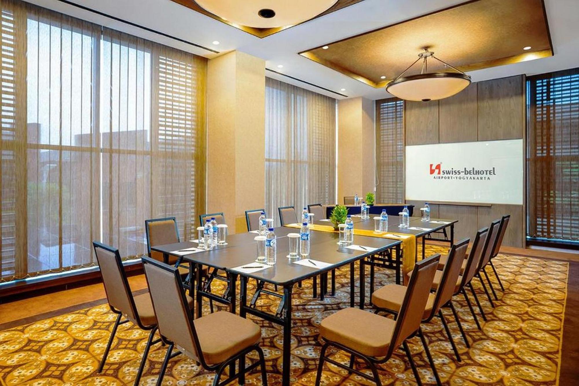 Swiss-Belhotel Airport Yogyakarta Ngoại thất bức ảnh