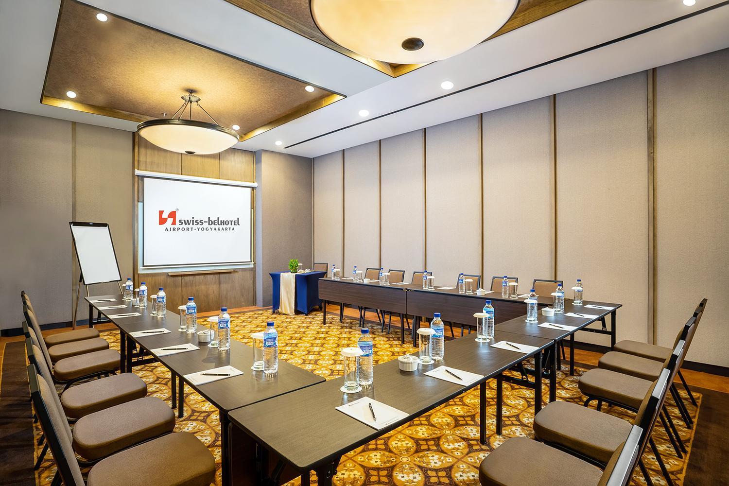 Swiss-Belhotel Airport Yogyakarta Ngoại thất bức ảnh